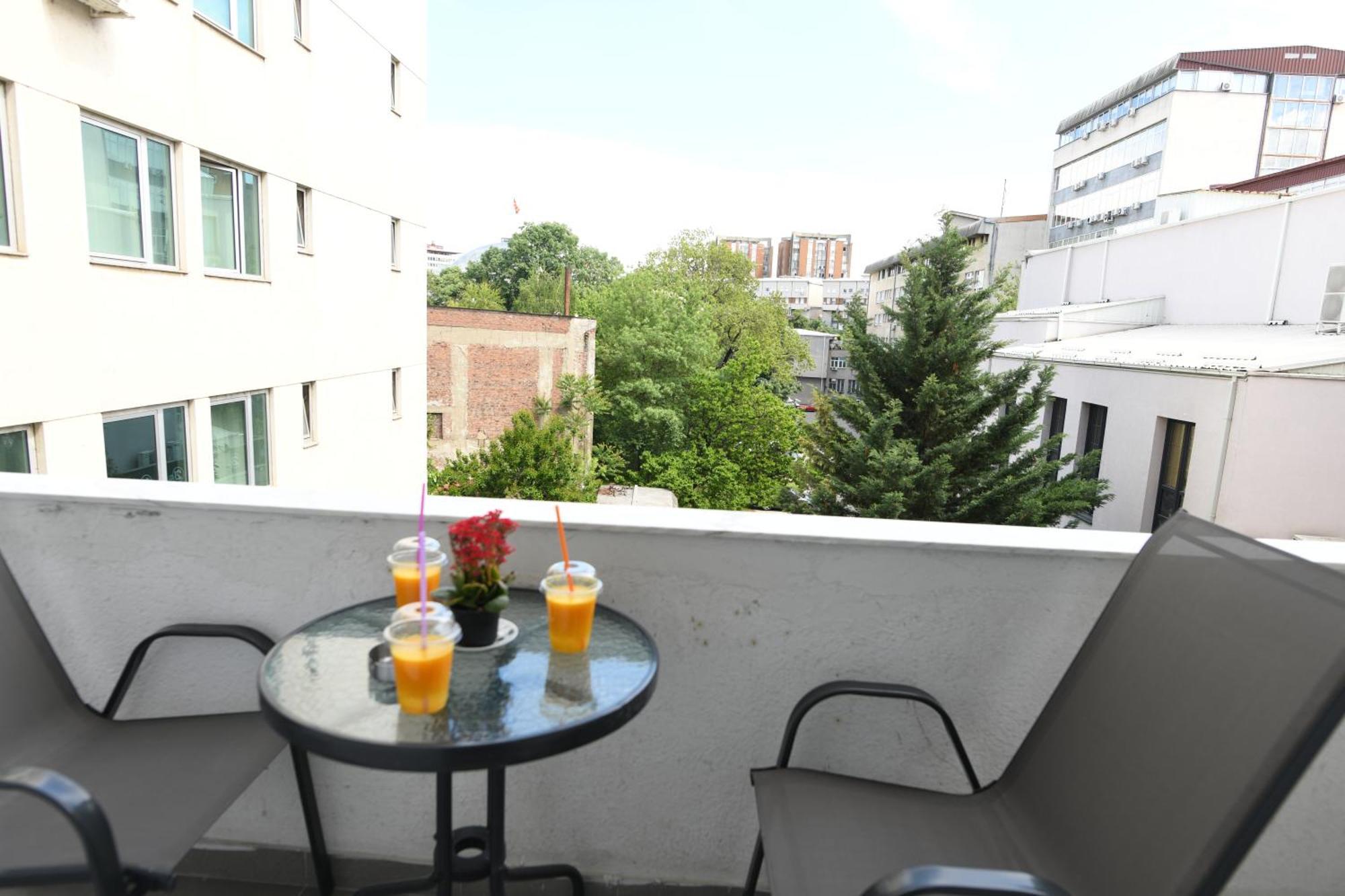 Cinema Vardar Apartment Skopje Exterior photo